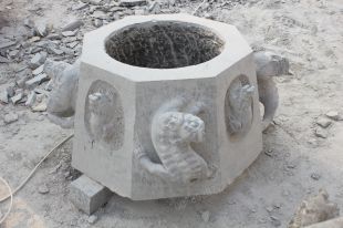 antique wellhead, stone wellhead, bluestone wellhead, antique stone wellhead - JK026