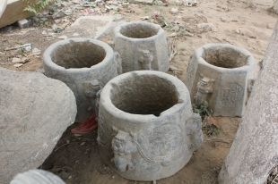 antique wellhead, stone wellhead, bluestone wellhead, antique stone wellhead - JK031