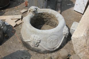 antique wellhead, stone wellhead, bluestone wellhead, antique stone wellhead - JK036