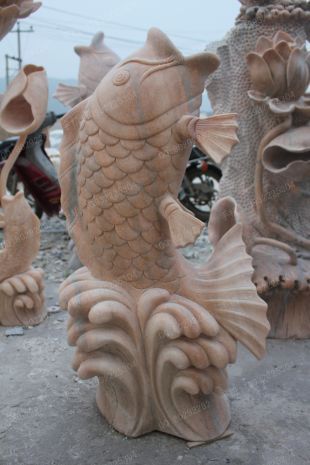动物石雕鱼,石雕鱼雕塑,园林石雕鱼雕塑,鲤鱼雕塑,石雕喷鱼雕塑,曲阳石雕厂,曲阳雕塑公司 -- Y027