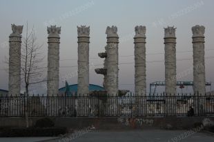龙柱子,石雕龙柱子,大理石龙柱子,花岗岩龙柱子,汉白玉龙柱子,石雕龙柱,晚霞红龙柱子 -- LMZ399
