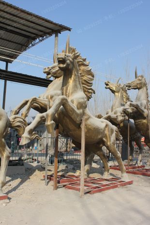 铜雕马,铸铜马,铜马城市雕塑,铜雕城市雕塑,马踏飞燕马雕塑,铸铜雕塑厂,铸铜雕塑,铸铜工艺厂,铸铜雕塑厂家 - TD031